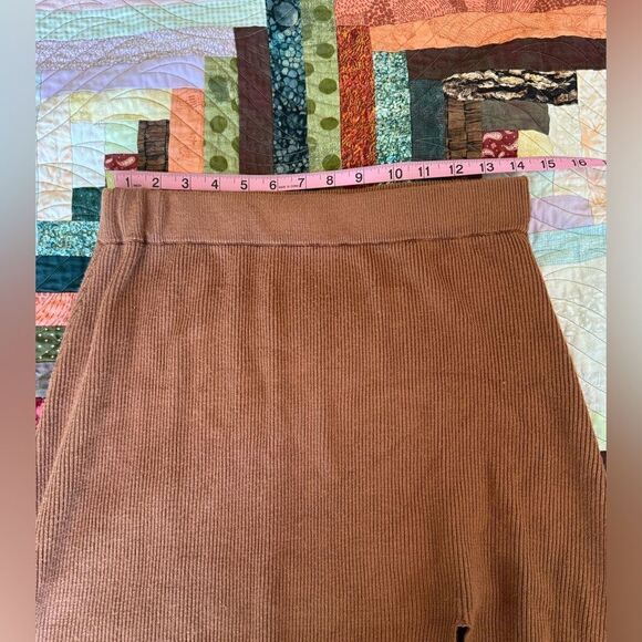 WAYF Ribbed Knit Skirt with Slit Size Small Color Burnt Orange - Picture 4 of 6